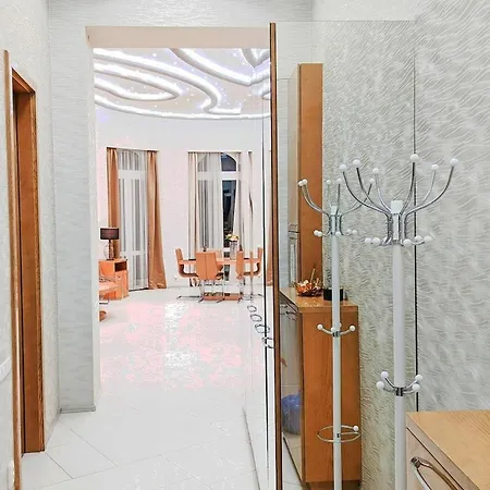 Апартаменты 120M2 Luxury Hollywood Condo In The Heart Of The City -Cinema -Private Spa Будапешт