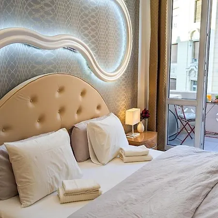 120M2 Luxury Hollywood Condo In The Heart Of The City -Cinema -Private Spa Апартаменты Будапешт