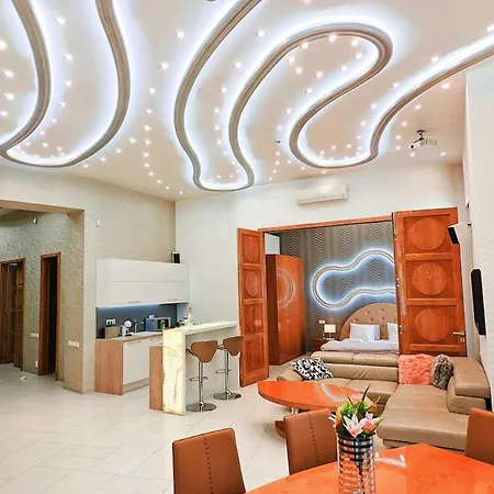 120M2 Luxury Hollywood Condo In The Heart Of The City -Cinema -Private Spa Апартаменты Будапешт