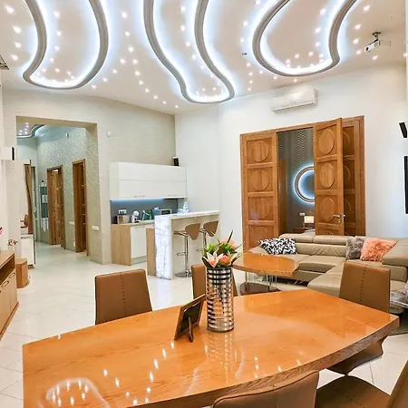 120M2 Luxury Hollywood Condo In The Heart Of The City -Cinema -Private Spa *